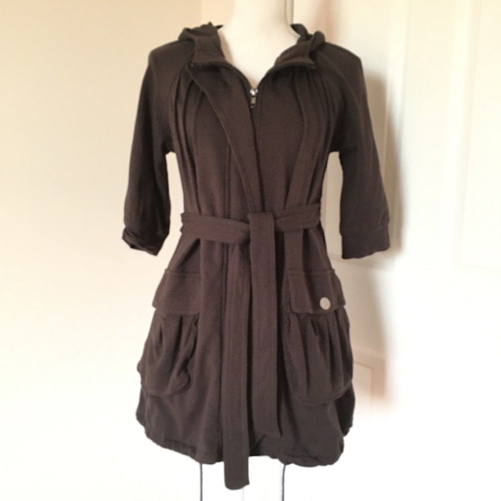 Hazel - short sleeve jacket with hoodie